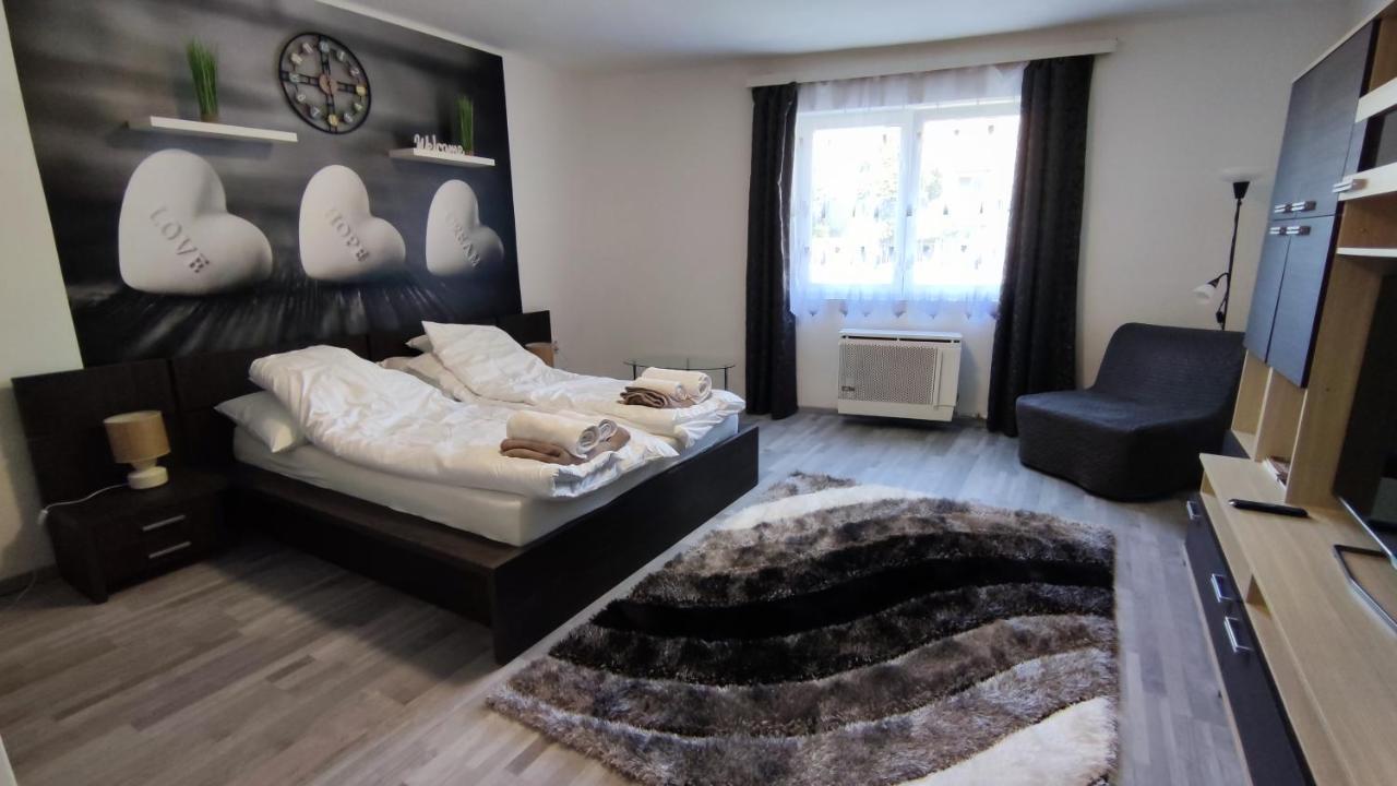 Freedom-Fehervar Apartman Szekesfehervar Luaran gambar